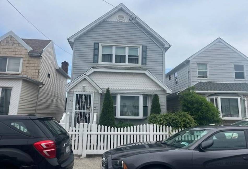 32 Gotham Avenue, Brooklyn, New York 11229, 3 Bedrooms Bedrooms, ,2 BathroomsBathrooms,Residential,For Sale,Gotham,492740