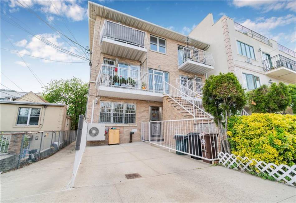 2546 Stillwell Avenue, Brooklyn, New York 11223, 2 Bedrooms Bedrooms, ,1 BathroomBathrooms,Residential,For Sale,Stillwell,492756