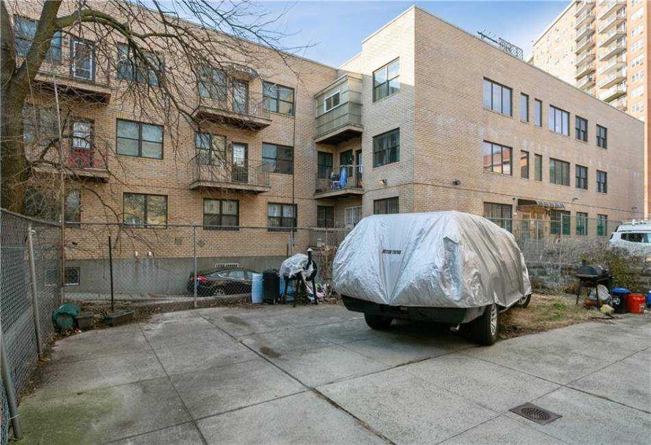 2546 Stillwell Avenue, Brooklyn, New York 11223, 2 Bedrooms Bedrooms, ,1 BathroomBathrooms,Residential,For Sale,Stillwell,492758