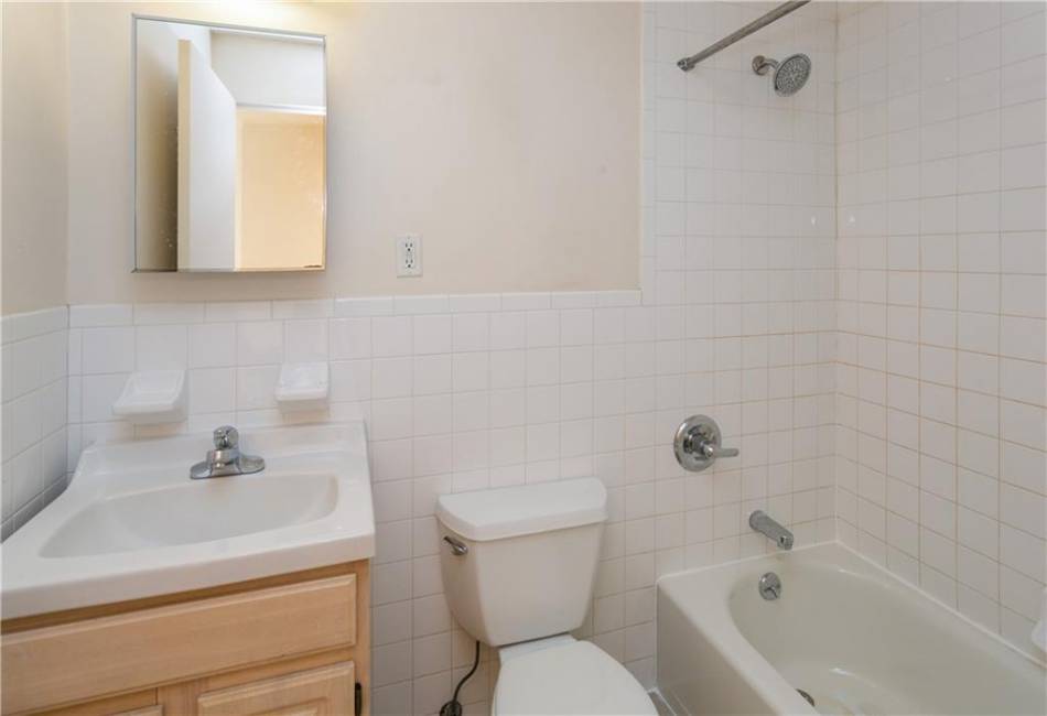2546 Stillwell Avenue, Brooklyn, New York 11223, 2 Bedrooms Bedrooms, ,1 BathroomBathrooms,Residential,For Sale,Stillwell,492758