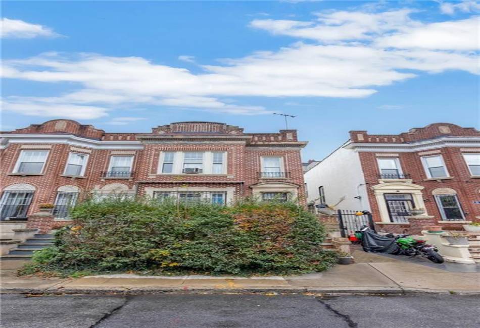 10 Martense Court, Brooklyn, New York 11226, 4 Bedrooms Bedrooms, ,3 BathroomsBathrooms,Residential,For Sale,Martense,492762