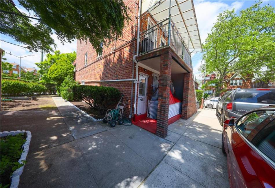 2035 53rd Street, Brooklyn, New York 11234, 5 Bedrooms Bedrooms, ,4 BathroomsBathrooms,Residential,For Sale,53rd,492796