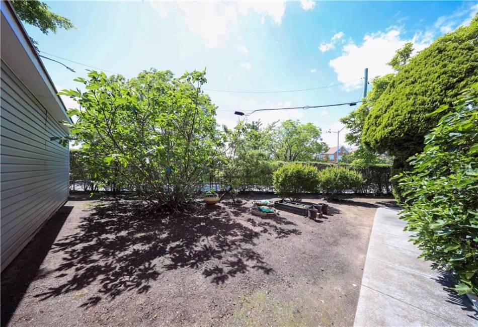 2035 53rd Street, Brooklyn, New York 11234, 5 Bedrooms Bedrooms, ,4 BathroomsBathrooms,Residential,For Sale,53rd,492796