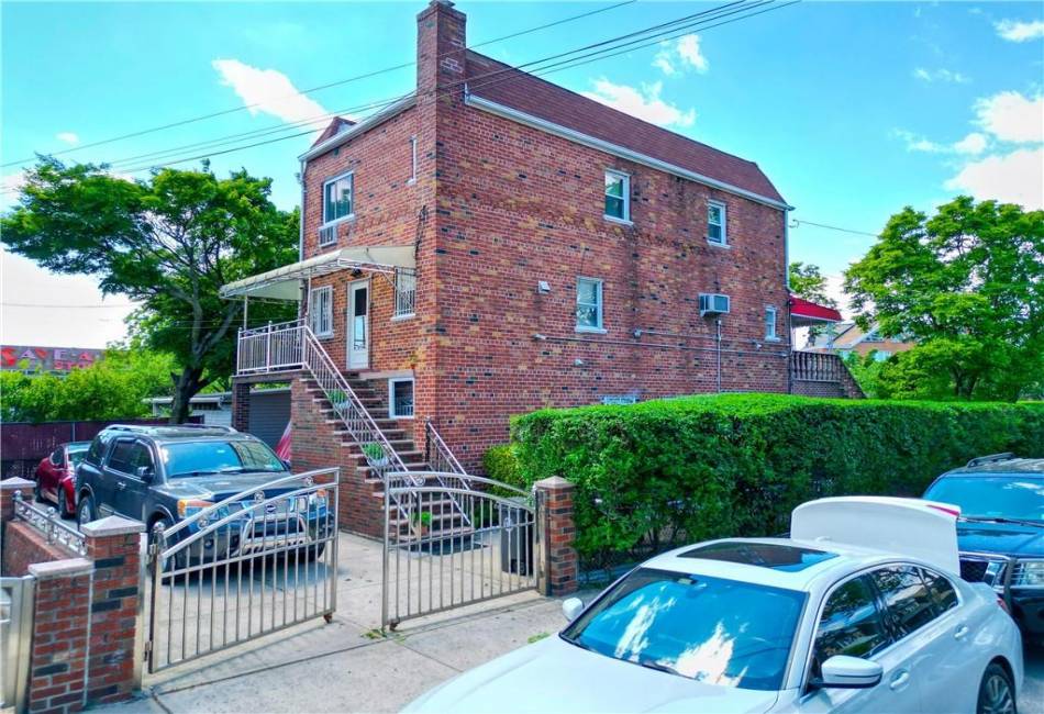 2035 53rd Street, Brooklyn, New York 11234, 5 Bedrooms Bedrooms, ,4 BathroomsBathrooms,Residential,For Sale,53rd,492796