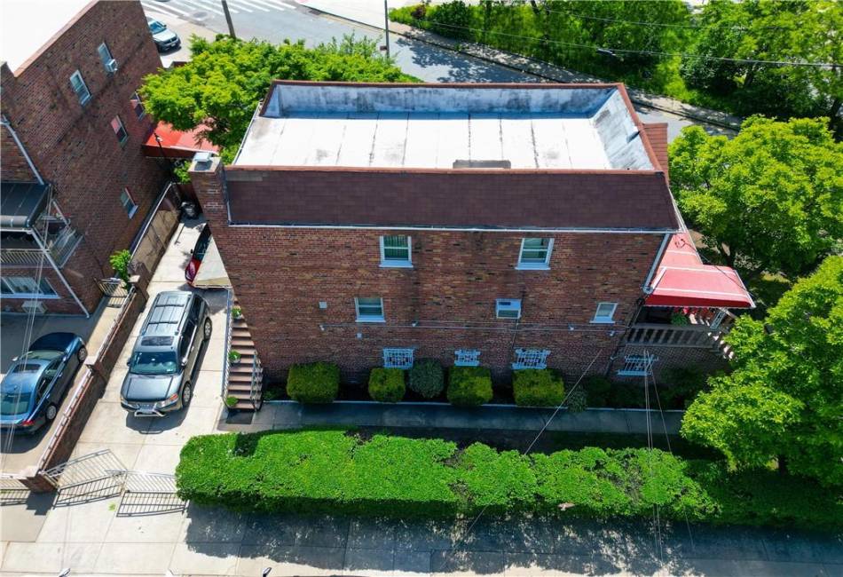2035 53rd Street, Brooklyn, New York 11234, 5 Bedrooms Bedrooms, ,4 BathroomsBathrooms,Residential,For Sale,53rd,492796