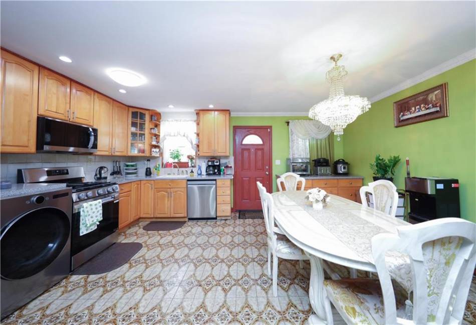 2035 53rd Street, Brooklyn, New York 11234, 5 Bedrooms Bedrooms, ,4 BathroomsBathrooms,Residential,For Sale,53rd,492796