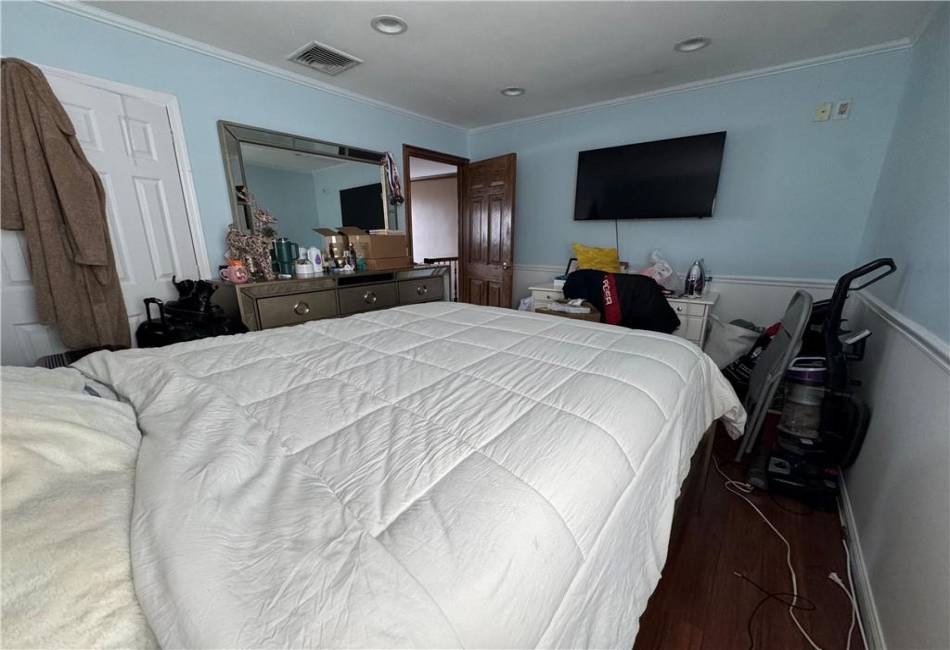 728 Huguenot Avenue, Staten Island, New York 10312, 4 Bedrooms Bedrooms, ,5 BathroomsBathrooms,Residential,For Sale,Huguenot,492806
