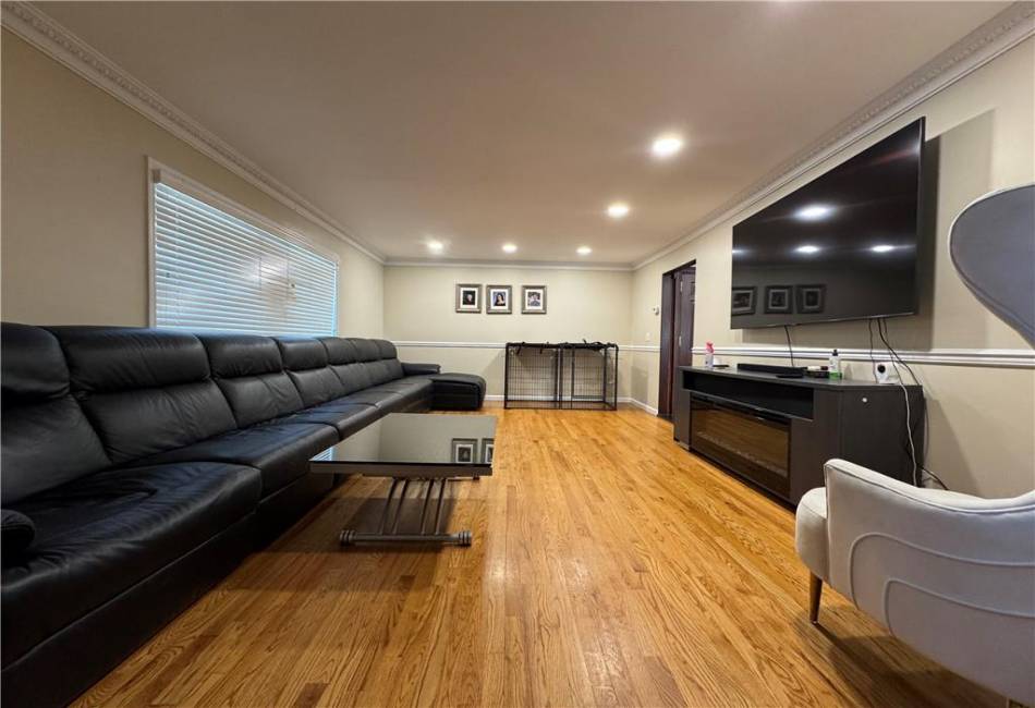 728 Huguenot Avenue, Staten Island, New York 10312, 4 Bedrooms Bedrooms, ,5 BathroomsBathrooms,Residential,For Sale,Huguenot,492806