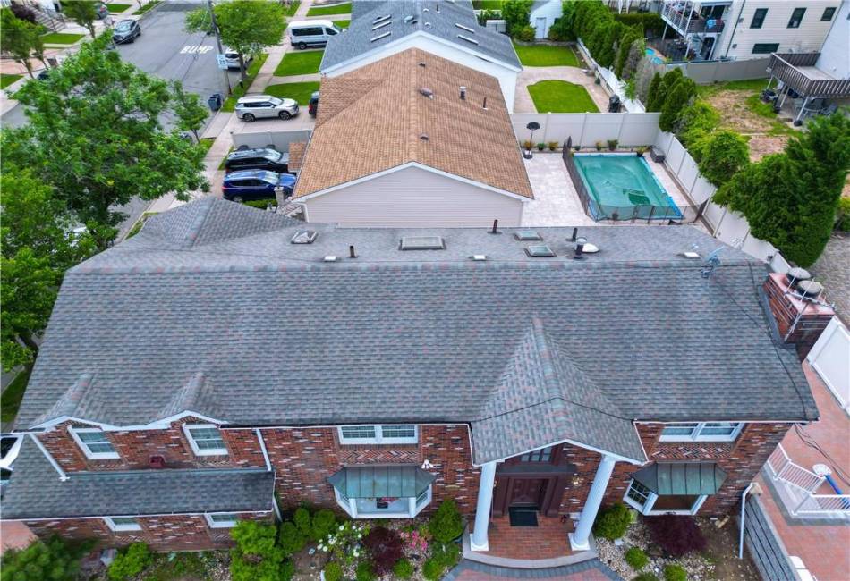 728 Huguenot Avenue, Staten Island, New York 10312, 4 Bedrooms Bedrooms, ,5 BathroomsBathrooms,Residential,For Sale,Huguenot,492806