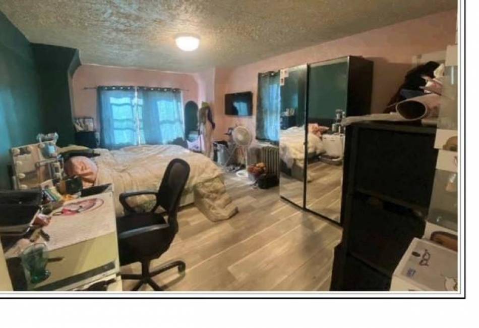 19907 100th Avenue, Hollis, New York 11423, 3 Bedrooms Bedrooms, ,2 BathroomsBathrooms,Residential,For Sale,100th,492807