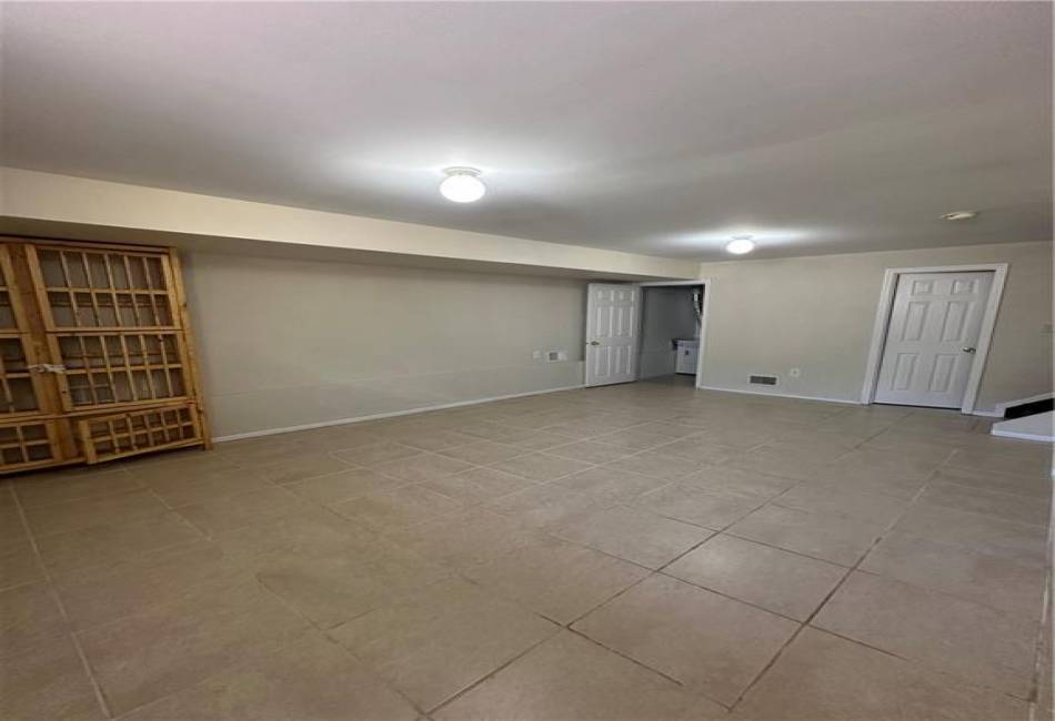37 Susan Court, Staten Island, New York 10304, 2 Bedrooms Bedrooms, ,3 BathroomsBathrooms,Residential,For Sale,Susan,492808