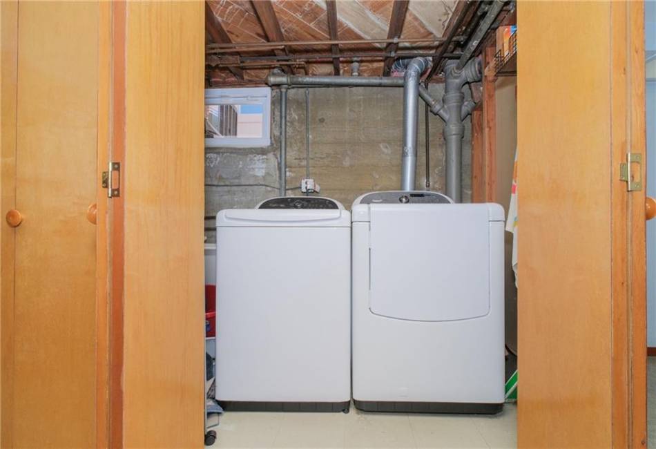 395 Clawson Street, Staten Island, New York 10306, 3 Bedrooms Bedrooms, ,2 BathroomsBathrooms,Residential,For Sale,Clawson,492821
