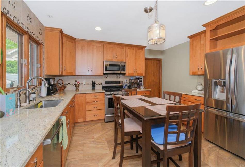 395 Clawson Street, Staten Island, New York 10306, 3 Bedrooms Bedrooms, ,2 BathroomsBathrooms,Residential,For Sale,Clawson,492821