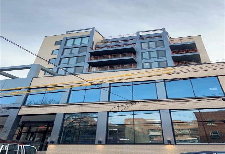 816 58th Street, Brooklyn, New York 11220, 1 Bedroom Bedrooms, ,1 BathroomBathrooms,Residential,For Sale,58th,492828