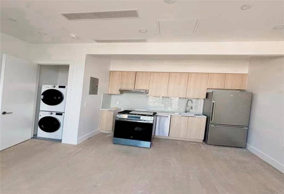 816 58th Street, Brooklyn, New York 11220, 1 Bedroom Bedrooms, ,1 BathroomBathrooms,Residential,For Sale,58th,492828