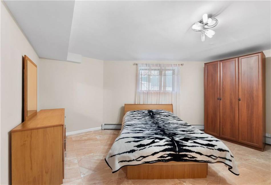 197 Bay 47th Street, Brooklyn, New York 11214, 2 Bedrooms Bedrooms, ,2 BathroomsBathrooms,Residential,For Sale,Bay 47th,492819
