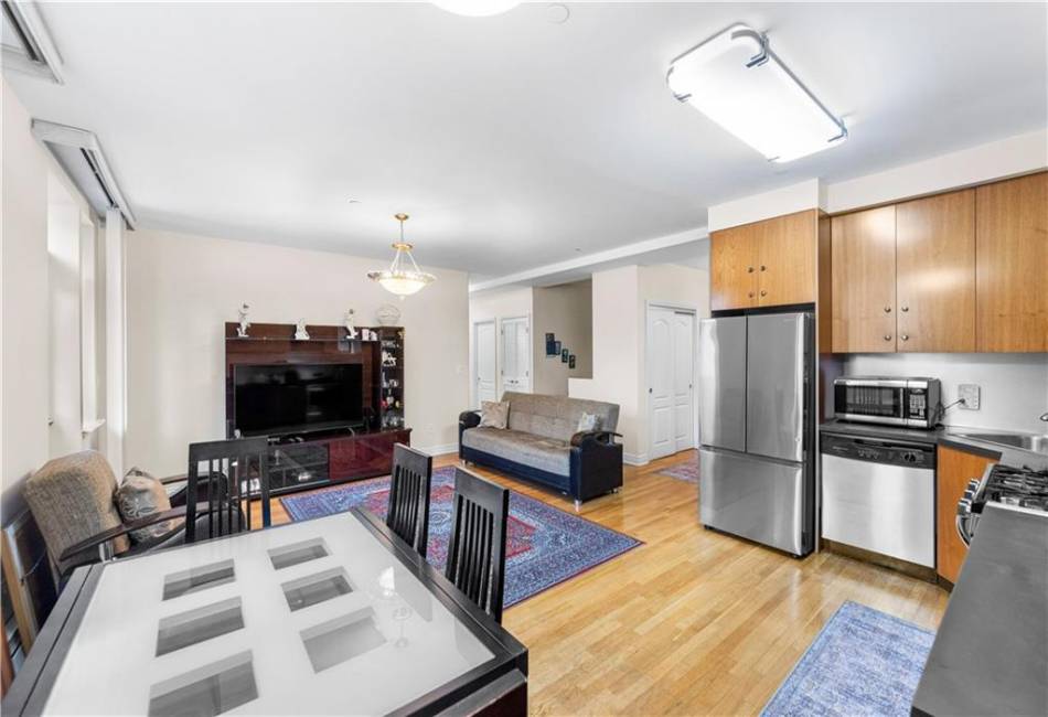 197 Bay 47th Street, Brooklyn, New York 11214, 2 Bedrooms Bedrooms, ,2 BathroomsBathrooms,Residential,For Sale,Bay 47th,492819