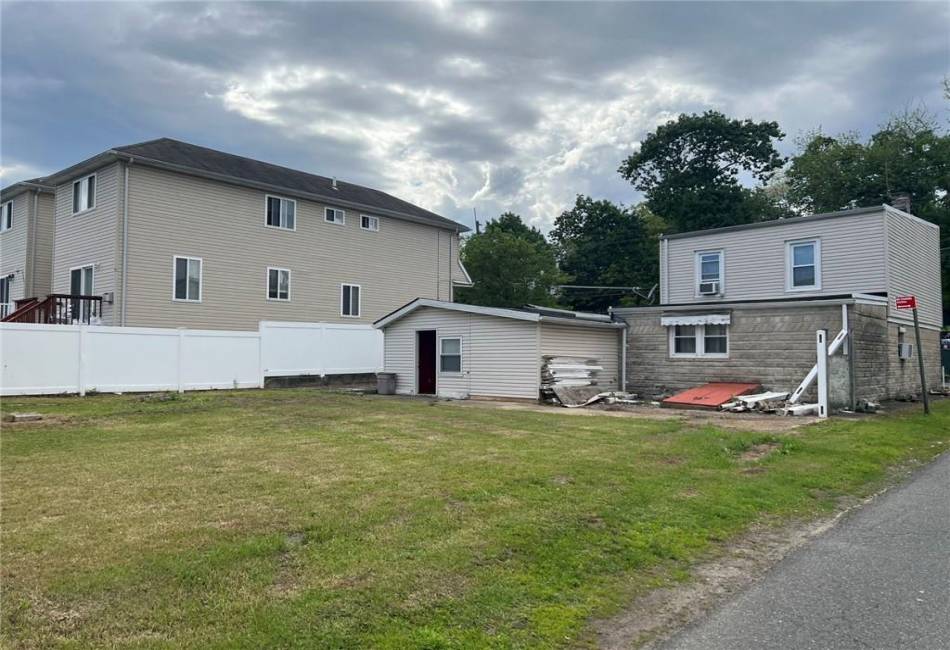 66 Bell Street, Staten Island, New York 10305, 2 Bedrooms Bedrooms, ,2 BathroomsBathrooms,Residential,For Sale,Bell,492824