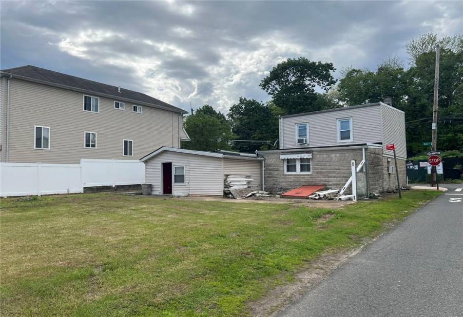 66 Bell Street, Staten Island, New York 10305, 2 Bedrooms Bedrooms, ,2 BathroomsBathrooms,Residential,For Sale,Bell,492824