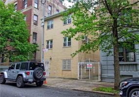 651 21st Street, Brooklyn, New York 11226, 9 Bedrooms Bedrooms, ,6 BathroomsBathrooms,Residential,For Sale,21st,492831