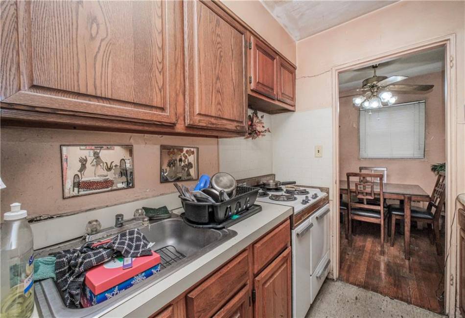 1333 Shore Parkway, Brooklyn, New York 11214, 2 Bedrooms Bedrooms, ,1 BathroomBathrooms,Residential,For Sale,Shore,492838