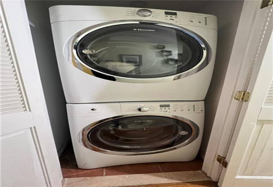 339 Avenue P, Brooklyn, New York 11204, 1 Bedroom Bedrooms, ,1 BathroomBathrooms,Residential,For Sale,Avenue P,492839