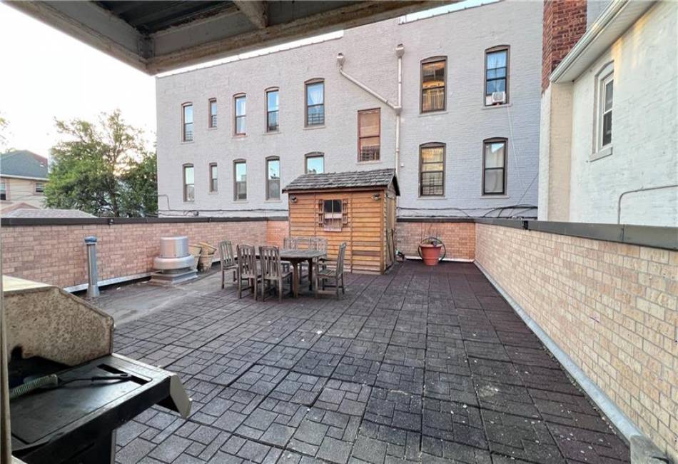 339 Avenue P, Brooklyn, New York 11204, 1 Bedroom Bedrooms, ,1 BathroomBathrooms,Residential,For Sale,Avenue P,492839