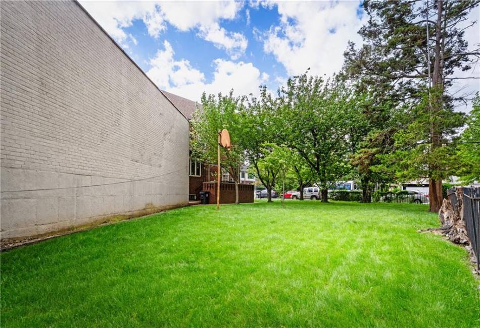 2404 Avenue O, Brooklyn, New York 11210, 5 Bedrooms Bedrooms, ,4 BathroomsBathrooms,Residential,For Sale,Avenue O,492841