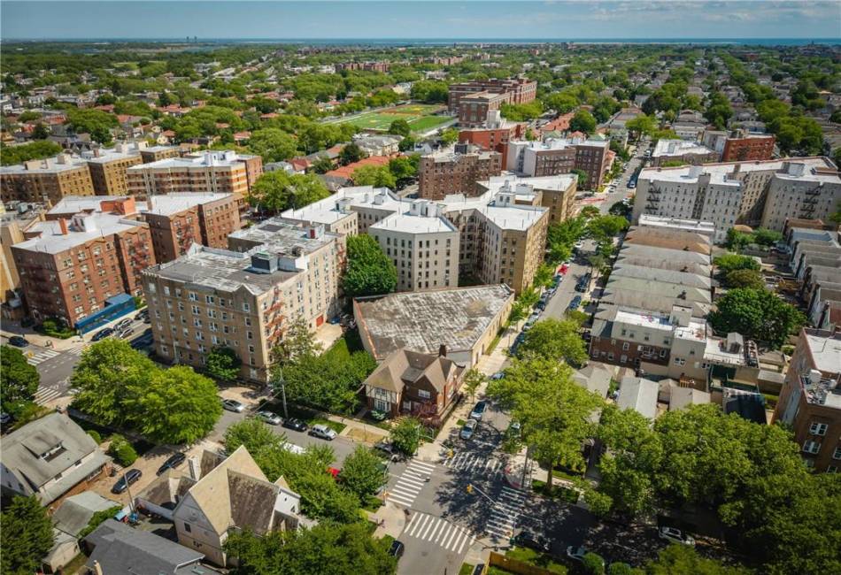2404 Avenue O, Brooklyn, New York 11210, 5 Bedrooms Bedrooms, ,4 BathroomsBathrooms,Residential,For Sale,Avenue O,492841