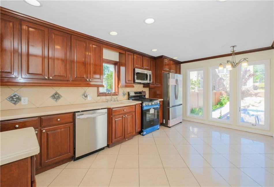 220 Sprague Avenue, Staten Island, New York 10307, 4 Bedrooms Bedrooms, ,2 BathroomsBathrooms,Residential,For Sale,Sprague,492844