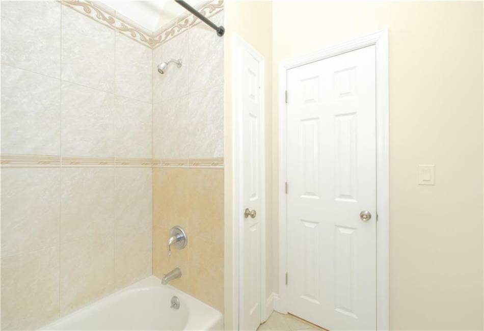 220 Sprague Avenue, Staten Island, New York 10307, 4 Bedrooms Bedrooms, ,2 BathroomsBathrooms,Residential,For Sale,Sprague,492844