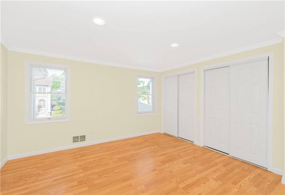 220 Sprague Avenue, Staten Island, New York 10307, 4 Bedrooms Bedrooms, ,2 BathroomsBathrooms,Residential,For Sale,Sprague,492844