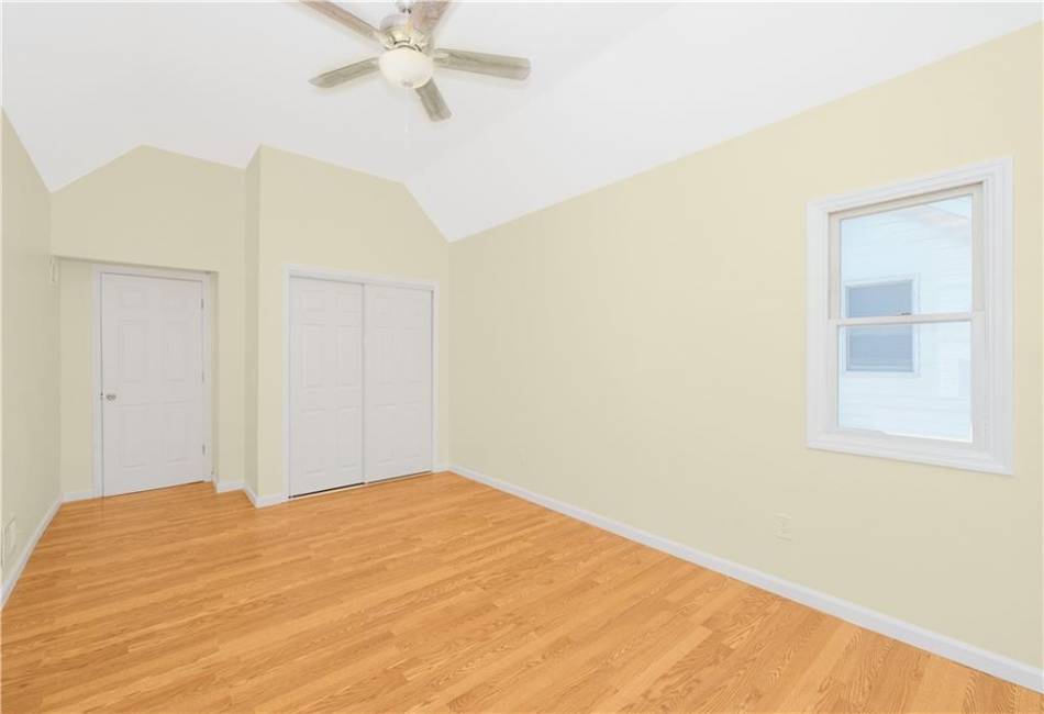 220 Sprague Avenue, Staten Island, New York 10307, 4 Bedrooms Bedrooms, ,2 BathroomsBathrooms,Residential,For Sale,Sprague,492844
