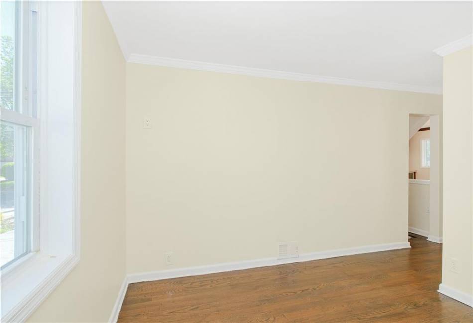 220 Sprague Avenue, Staten Island, New York 10307, 4 Bedrooms Bedrooms, ,2 BathroomsBathrooms,Residential,For Sale,Sprague,492844
