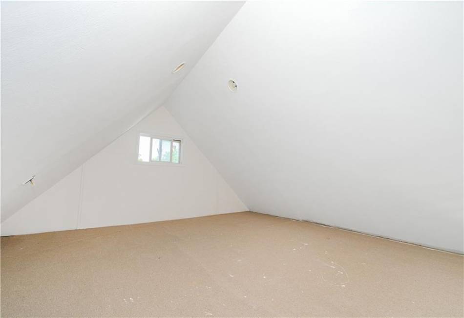 220 Sprague Avenue, Staten Island, New York 10307, 4 Bedrooms Bedrooms, ,2 BathroomsBathrooms,Residential,For Sale,Sprague,492844