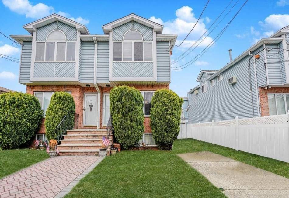 32 Kelly Boulevard, Staten Island, New York 10314, 3 Bedrooms Bedrooms, ,4 BathroomsBathrooms,Residential,For Sale,Kelly,492726