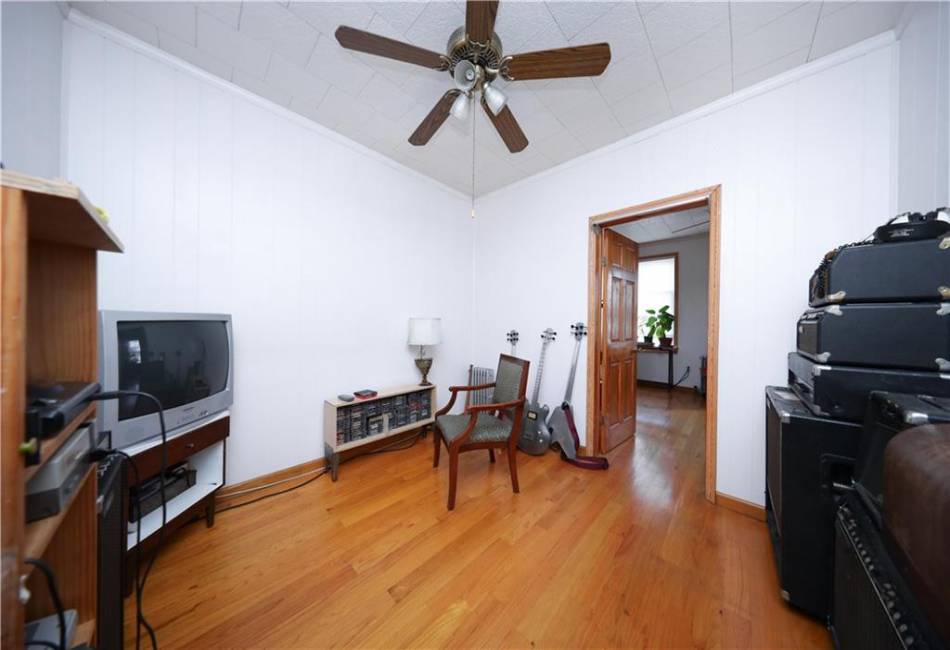 59-61 56th Avenue, Queens, New York 11378, 5 Bedrooms Bedrooms, ,3 BathroomsBathrooms,Residential,For Sale,56th,492817