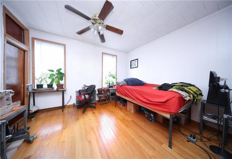59-61 56th Avenue, Queens, New York 11378, 5 Bedrooms Bedrooms, ,3 BathroomsBathrooms,Residential,For Sale,56th,492817