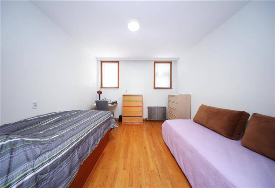 59-61 56th Avenue, Queens, New York 11378, 5 Bedrooms Bedrooms, ,3 BathroomsBathrooms,Residential,For Sale,56th,492817