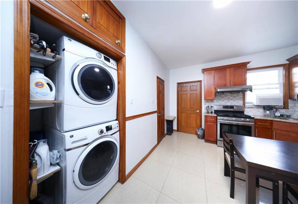 59-61 56th Avenue, Queens, New York 11378, 5 Bedrooms Bedrooms, ,3 BathroomsBathrooms,Residential,For Sale,56th,492817