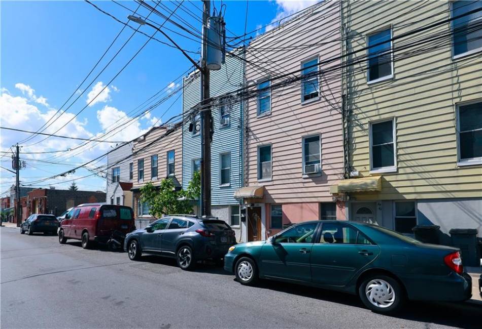 59-61 56th Avenue, Queens, New York 11378, 5 Bedrooms Bedrooms, ,3 BathroomsBathrooms,Residential,For Sale,56th,492817