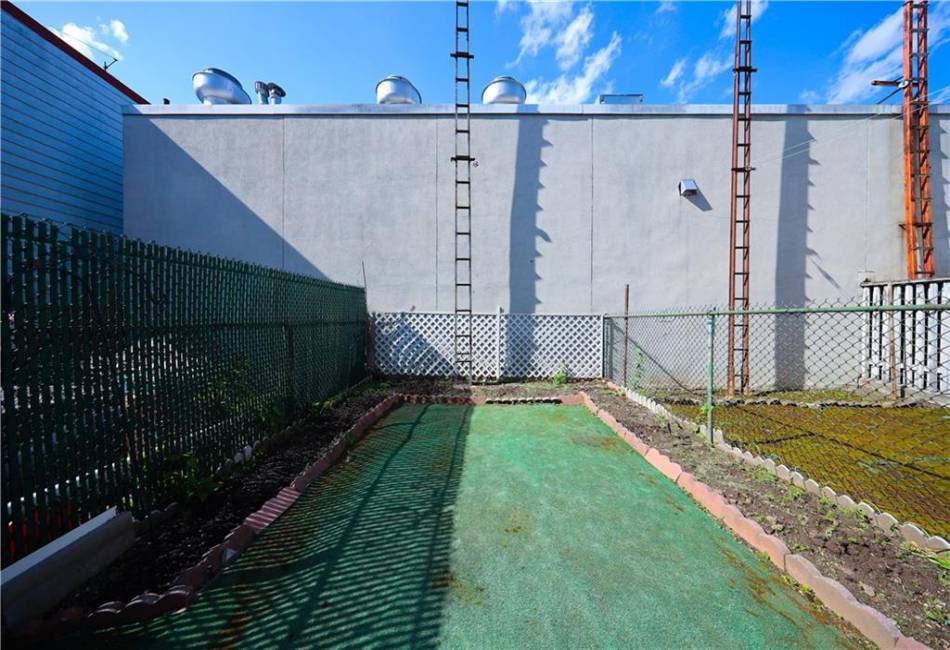59-61 56th Avenue, Queens, New York 11378, 5 Bedrooms Bedrooms, ,3 BathroomsBathrooms,Residential,For Sale,56th,492817