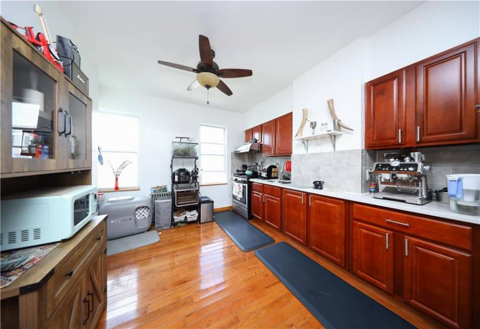 59-61 56th Avenue, Queens, New York 11378, 5 Bedrooms Bedrooms, ,3 BathroomsBathrooms,Residential,For Sale,56th,492817