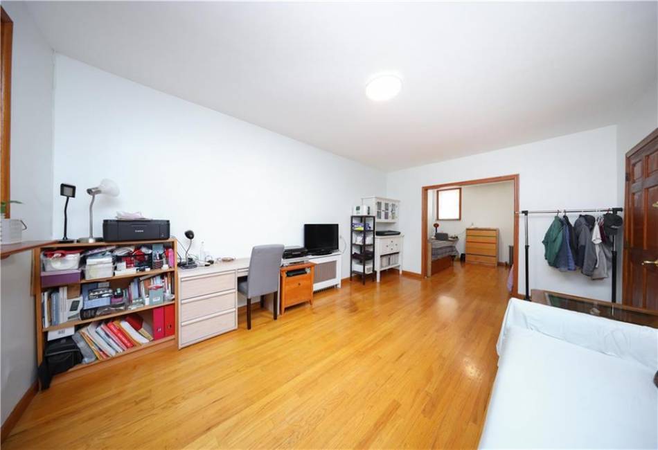 59-61 56th Avenue, Queens, New York 11378, 5 Bedrooms Bedrooms, ,3 BathroomsBathrooms,Residential,For Sale,56th,492817