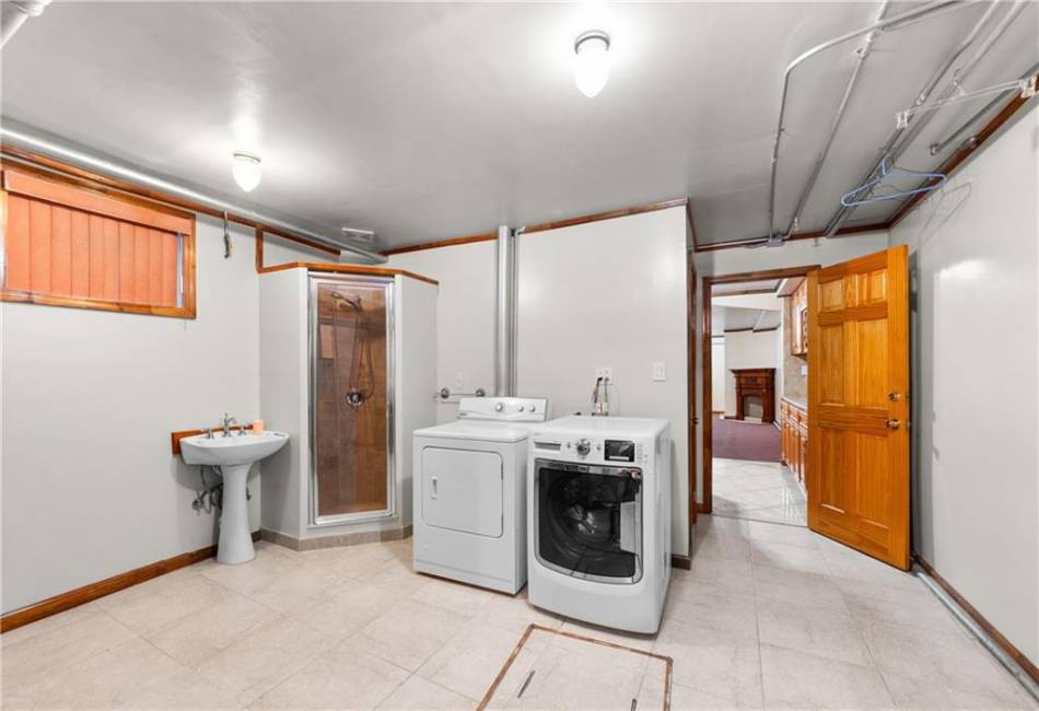 1272 48th Street, Brooklyn, New York 11234, 3 Bedrooms Bedrooms, ,3 BathroomsBathrooms,Residential,For Sale,48th,492850