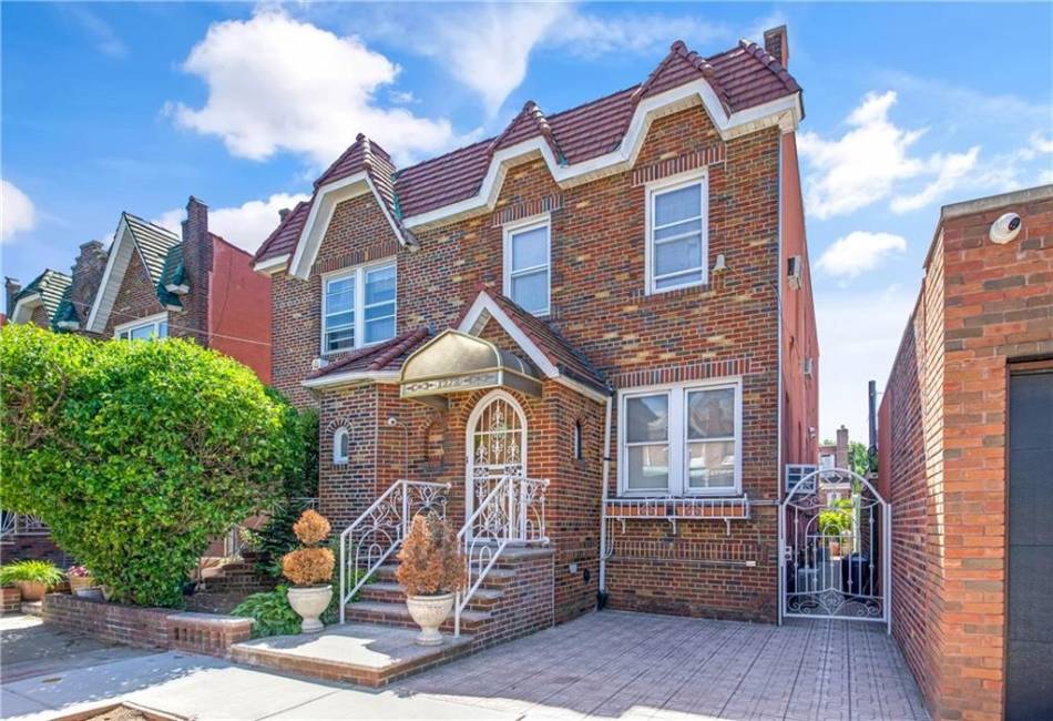 1272 48th Street, Brooklyn, New York 11234, 3 Bedrooms Bedrooms, ,3 BathroomsBathrooms,Residential,For Sale,48th,492850