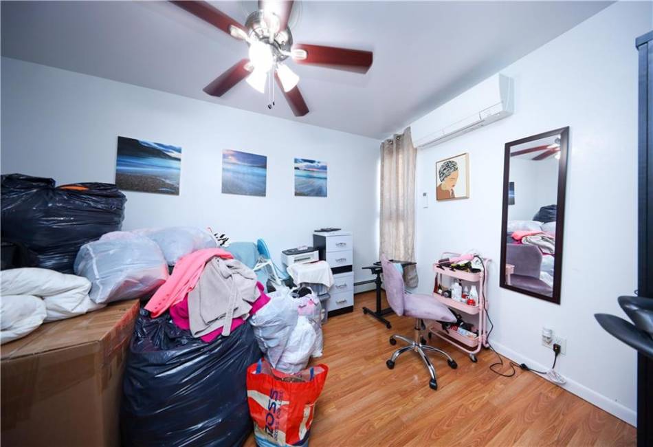 1206 Bay Street, Staten Island, New York 10305, 4 Bedrooms Bedrooms, ,2 BathroomsBathrooms,Residential,For Sale,Bay,492851