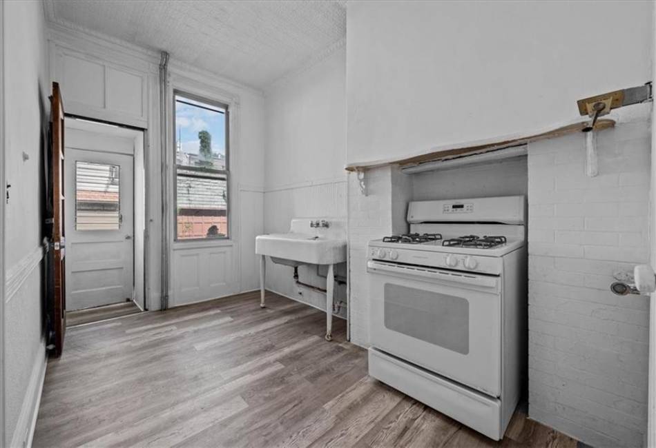 2013 Bleecker Street, Ridgewood, New York 11385, ,Residential,For Sale,Bleecker,492857