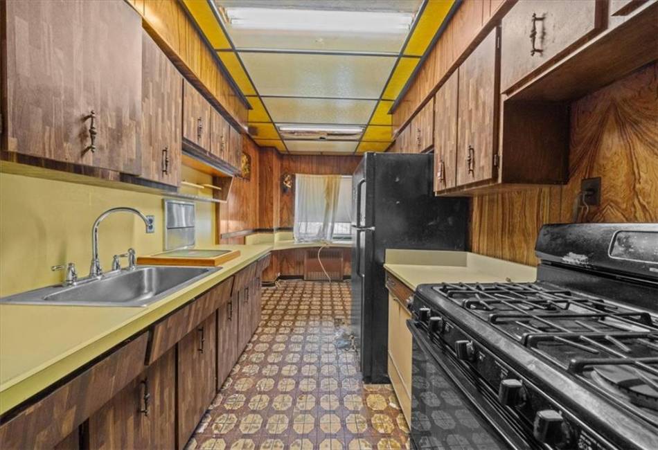 328 Wortman Avenue, Brooklyn, New York 11207, 3 Bedrooms Bedrooms, ,2 BathroomsBathrooms,Residential,For Sale,Wortman,492861