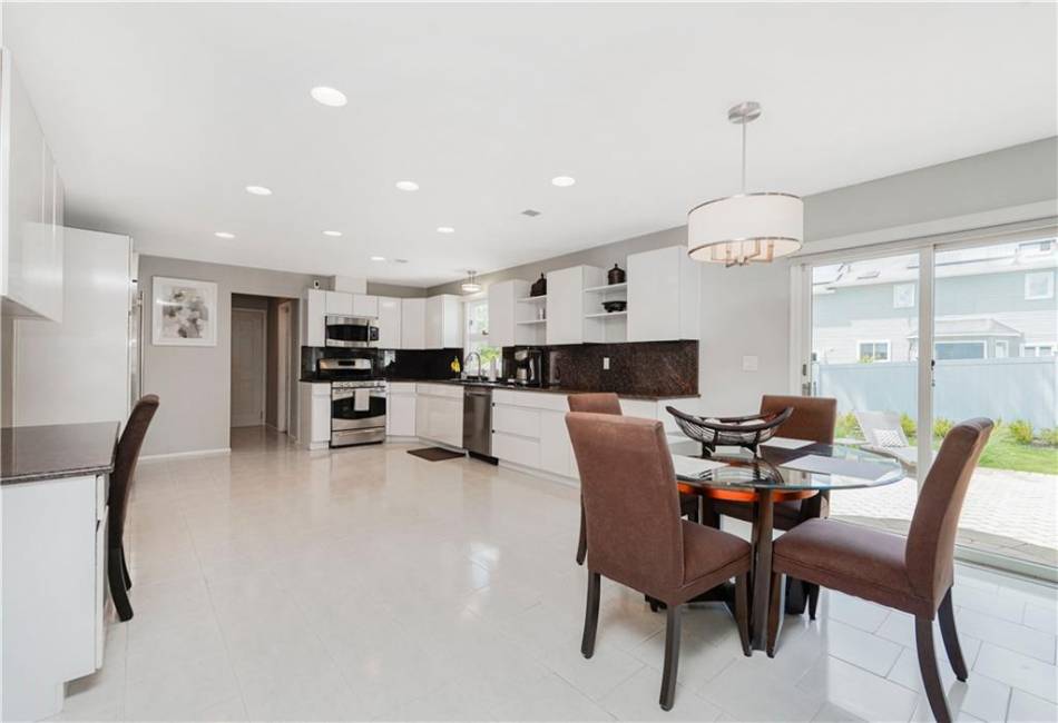 723 Ionia Avenue, Staten Island, New York 10312, 4 Bedrooms Bedrooms, ,3 BathroomsBathrooms,Residential,For Sale,Ionia,492783